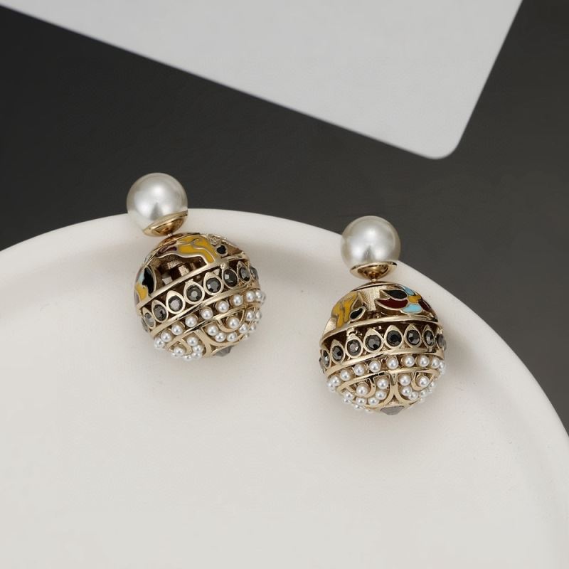 chr1st1an D10r earrings